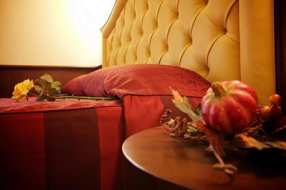 Bed and Breakfast Domus Augusta Рим Екстер'єр фото